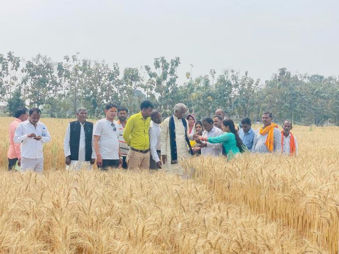 Padmashree Shri Chandra Shekhar Singh ji with a Team of Farmers